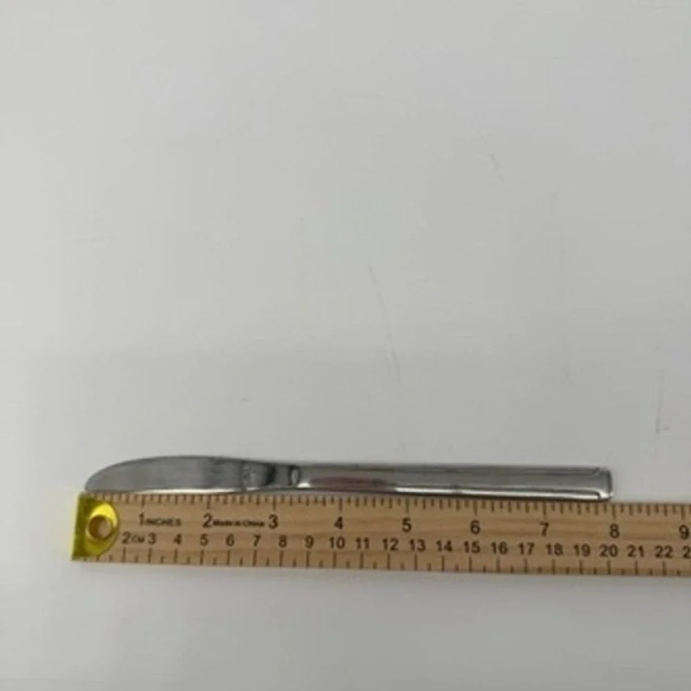 Delco 33 Stainless Steel Dinner Knife Double Line Border Pattern 8.25 Inch